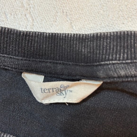 Terra and sky black washed 1/2 sleeve - Picture 3 of 3